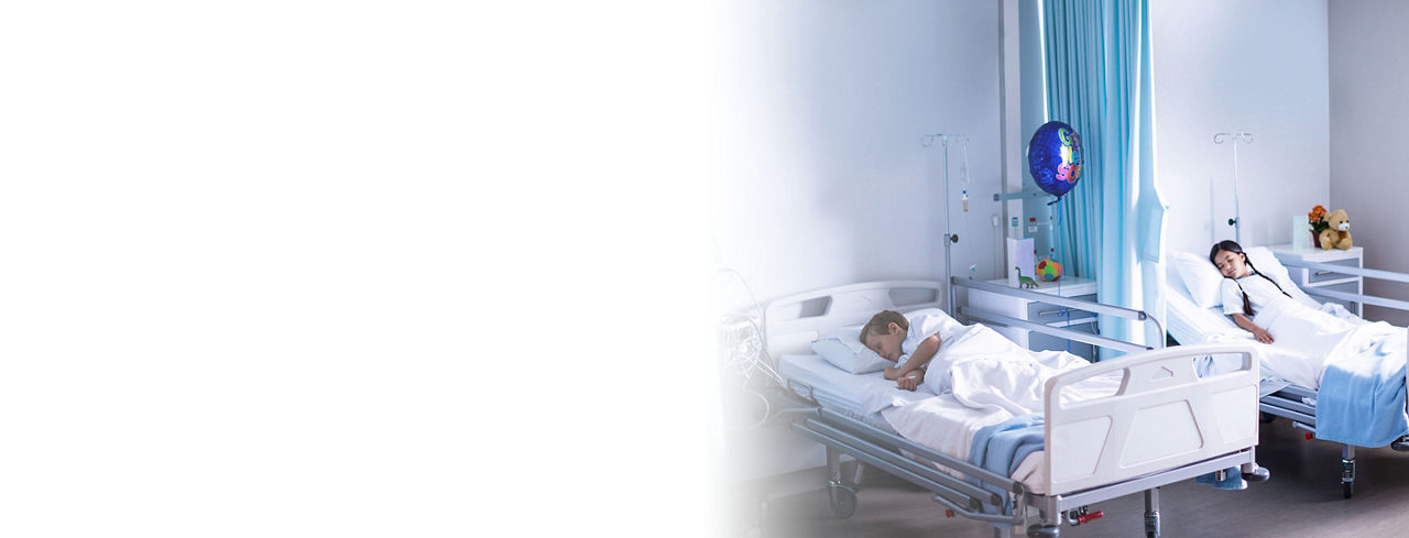 2880x1100 left white gradient patients sleeping on the bed