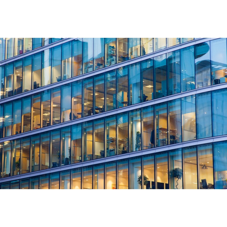 windows-skyscraper-business-office-london-city-england-uk
