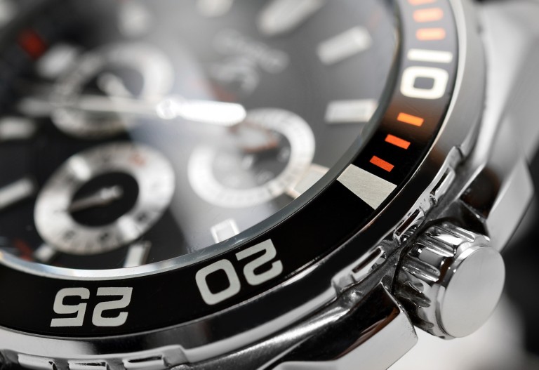 luxury-man-watch-detail-chronograph