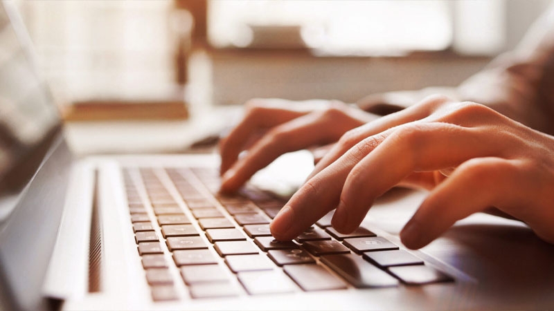 Download full analysis: Is your client’s legal advice training AI? The privilege risk no lawyer can ignore